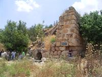 החשודים באתר לאחר המעצר. צילום: באדיבות רשות העתיקות