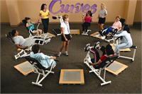אימון על מחזורי במכון הכושר CURVES. צילום: ירון בארט