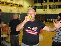 בוקשתתר חוגג ניצחון על טבע 