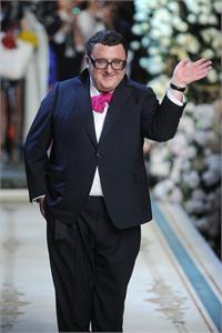 LANVIN FOR H&M הוט קוטור בתצוגת האופנה בניו יורק 