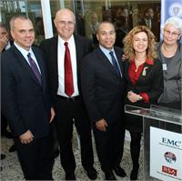 מימין לשמאל: ד"ר אורנה ברי,מיכל בלומנשטיק-ברוורמן,מושל מסצ'וסטס דבאל פטריק,ח"כ פרופ' אבישי ברוורמן וטום הייזר