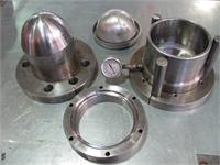 כלים ליצור כיפה בהידרופורמינג כולל הכיפה.