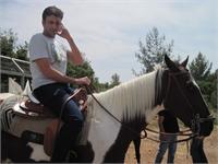 Guy Loel. Guy ose et Israel. Photo by Laly Gordon. Travel channel.2