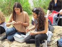 סטודנטיות בעת הלמידה. צילום יוסי סורגון רשות נחל הקישון