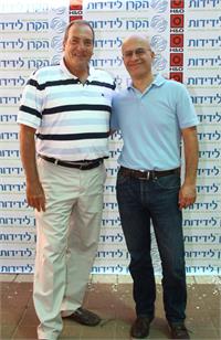 מימין עמיר משה מנכל רשת H&O עם הרב יחיאל אקשטיין. צילום: אסף לב.