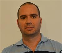 משה אטיה מנהל תחום מוצרים בחברת קונסיסט
