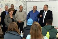חברי סיעת ישראל ביתנו, ח"כ אביגדור ליברמן, ח"כ סופה לנדבר וח"כ עודד פורר ומנכ"ל רשת עתיד עמיעד גורביץ', במפגש עם תלמידים 