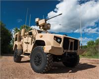 ה-JLTV של Oshkosh מצויד במערכת הנשק המופעלת רחוק R-400S-MK2 ובתותח Orbital ATK M230 LF 30 mm (תצלום: Business Wire) 
