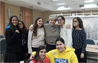 איריס מוסאי מבית שאן (במרכז) - מורת המאה, תמונה- דוברות