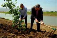 השר אלקין ומנכ"ל רשות ניקוז ונחלים קישון חיים חמי צילום: אלון לויטה