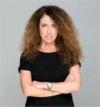סטלה הנדלר מנכלית בזק (יח"צ)