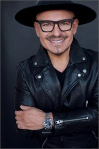 Mary Kay Global Beauty Ambassador Luis Casco (Photo: Mary Kay)