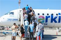 אריאל, שהוא גם טייס בארקיע דאג להטיס את המטוס עם 150 משתתפי האירוע