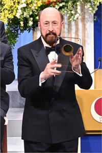 ראסל דין דופיס צילום Japan Prize Foundation