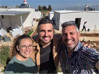 חיים מלספין בביקור בקיבוץ מנרה לאחר שיקום 25 בתים לתושבים