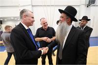 רב העיר חריש והשר לשירותי דת וסגן ראש הממשלה יריב לוין 